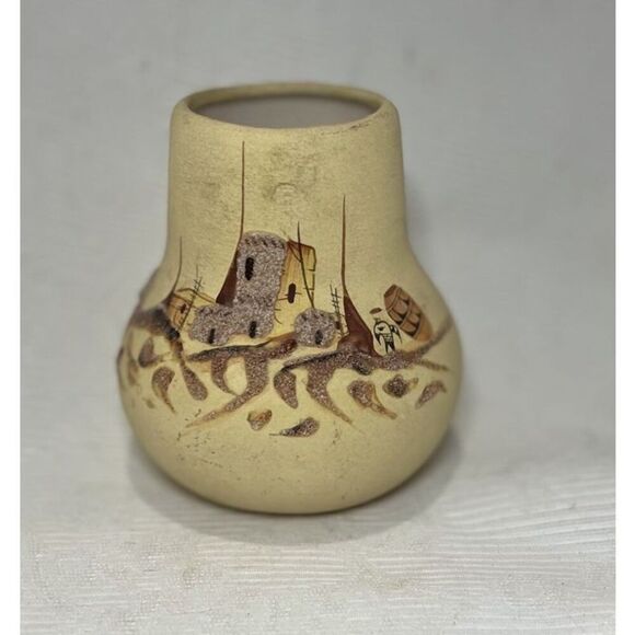 Vintage Art Pottery Crafted Vase Signed 4.5”T 2.5”D Hand Painted Crafted - Picture 2 of 8